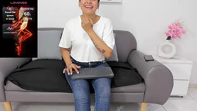 susan hotmilf online show from 10/22/25, 11:32