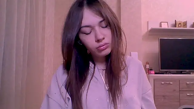 Snapshot of CeyaLier chatting on 03/28/26, 05:56 CeyaLier online show from 03/28/26, 05:56