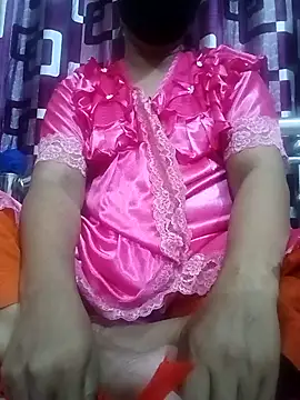 Snapshot of Megla879 chatting on 10/10/25, 03:33 Megla879 online show from 10/10/25, 03:33