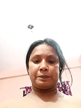 Snapshot of Megla879 chatting on 11/03/25, 12:06 Megla879 online show from 11/03/25, 12:06