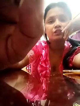 Snapshot of Megla879 chatting on 11/05/25, 01:16 Megla879 online show from 11/05/25, 01:16