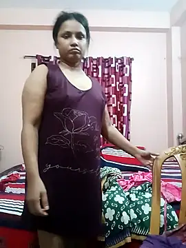 Snapshot of Megla879 chatting on 11/06/25, 01:39 Megla879 online show from 11/06/25, 01:39