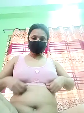 Snapshot of Megla879 chatting on 11/27/25, 06:26 Megla879 online show from 11/27/25, 06:26