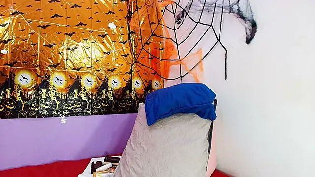 Snapshot of lu_mystic chatting on 10/08/25, 01:20 lu mystic online show from 10/08/25, 01:20