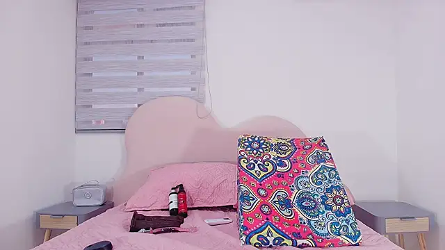 Snapshot of lu_mystic chatting on 12/14/25, 11:59 lu mystic online show from 12/14/25, 11:59