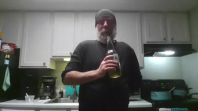 Snapshot of Fuck-Buddy-4U chatting on 01/14/26, 11:31 Fuck-Buddy-4U online show from 01/14/26, 11:31