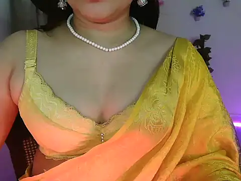 Royal zara online show from 11/11/25, 05:02