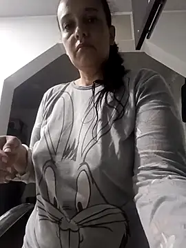 Snapshot of FiorellaDuboi chatting on 11/19/25, 09:53 FiorellaDuboi online show from 11/19/25, 09:53