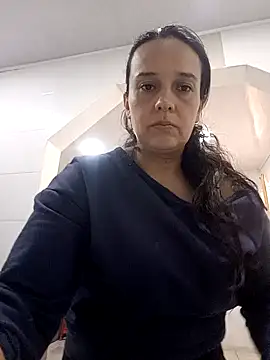 Snapshot of FiorellaDuboi chatting on 11/21/25, 09:13 FiorellaDuboi online show from 11/21/25, 09:13