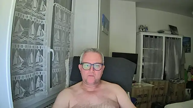 Snapshot of macdut67 chatting on 07/07/26, 02:58 macdut67 online show from 07/07/26, 02:58
