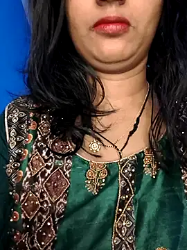 Janu-hasena online show from 04/17/26, 01:30