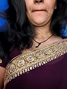 Janu-hasena online show from 04/18/26, 02:15