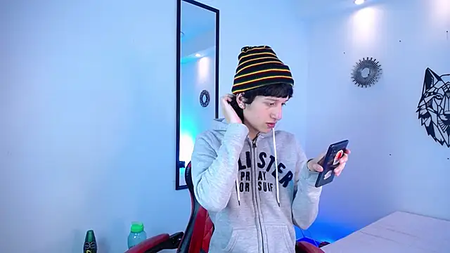 Emo Boy  online show from 12/20/25, 12:56