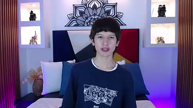 Emo Boy  online show from 03/02/26, 08:37