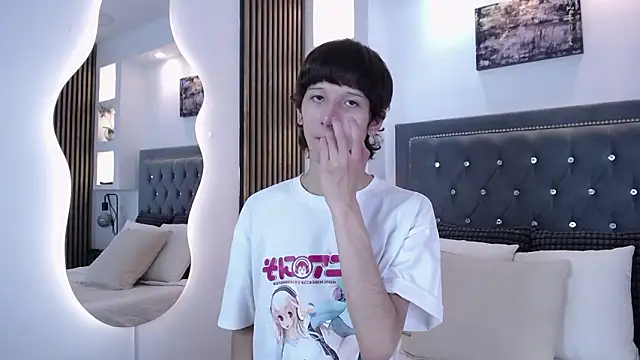 Snapshot of Emo_Boy_ chatting on 03/11/26, 08:37 Emo Boy online show from 03/11/26, 08:37