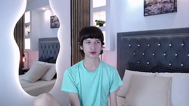 Snapshot of Emo_Boy_ chatting on 03/24/26, 08:14 Emo Boy online show from 03/24/26, 08:14