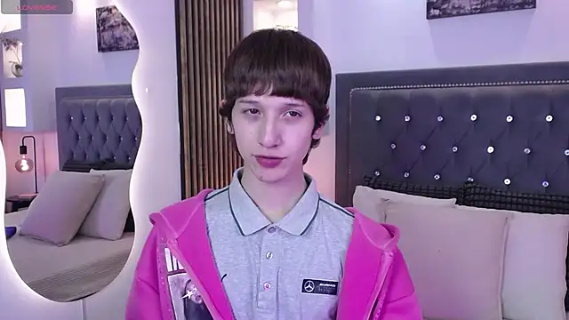 Emo Boy  online show from 05/08/26, 08:25