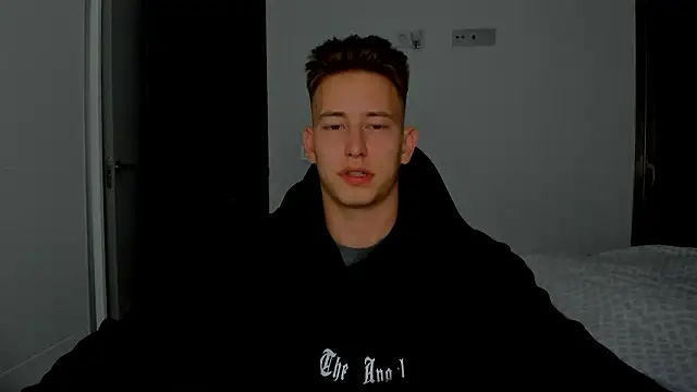 Snapshot of find0m_master chatting on 03/15/26, 07:53 find0m master online show from 03/15/26, 07:53