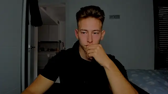 Snapshot of find0m_master chatting on 03/18/26, 03:26 find0m master online show from 03/18/26, 03:26