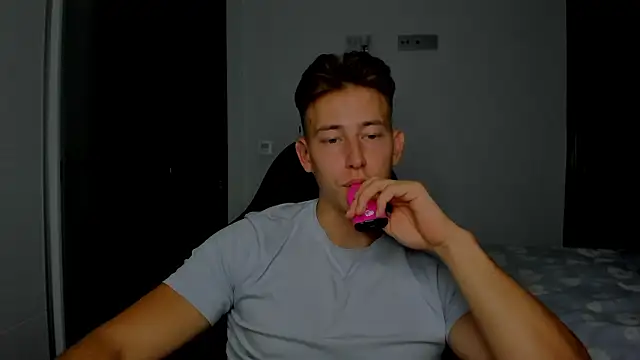 Snapshot of find0m_master chatting on 03/20/26, 12:59 find0m master online show from 03/20/26, 12:59