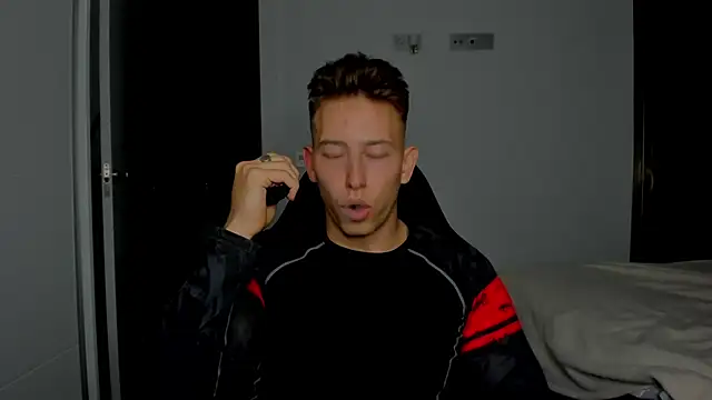 Snapshot of find0m_master chatting on 03/27/26, 07:46 find0m master online show from 03/27/26, 07:46