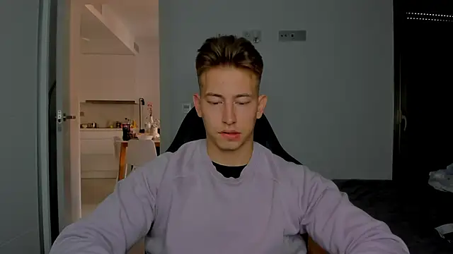 Snapshot of find0m_master chatting on 03/29/26, 11:32 find0m master online show from 03/29/26, 11:32