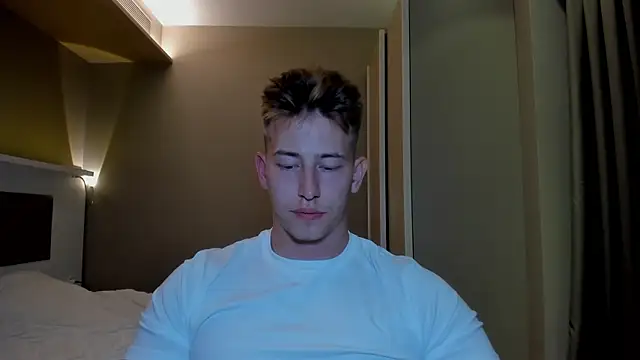 Snapshot of find0m_master chatting on 04/01/26, 06:16 find0m master online show from 04/01/26, 06:16