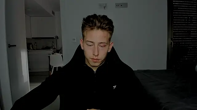 Snapshot of find0m_master chatting on 04/13/26, 04:56 find0m master online show from 04/13/26, 04:56