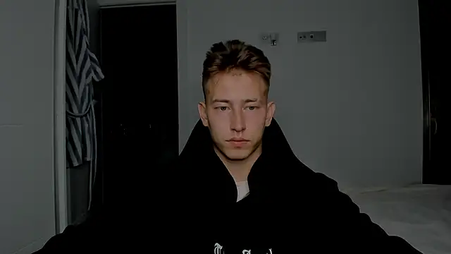 Snapshot of find0m_master chatting on 04/24/26, 10:01 find0m master online show from 04/24/26, 10:01