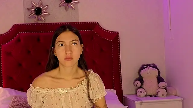 Sara Collinss  online show from 11/28/25, 11:24