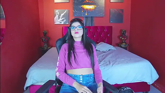 Snapshot of Aranzza_Ross chatting on 11/05/25, 12:38 Aranzza Ross online show from 11/05/25, 12:38