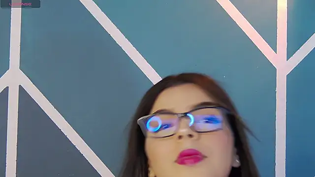 Snapshot of Aranzza_Ross chatting on 11/24/25, 08:08 Aranzza Ross online show from 11/24/25, 08:08