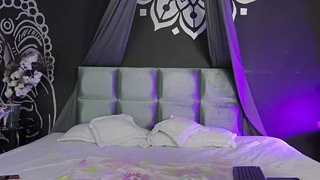 Snapshot of Aranzza_Ross chatting on 12/02/25, 08:37 Aranzza Ross online show from 12/02/25, 08:37