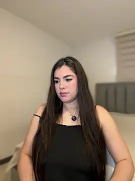 Isabella LaRue online show from 04/28/26, 09:42