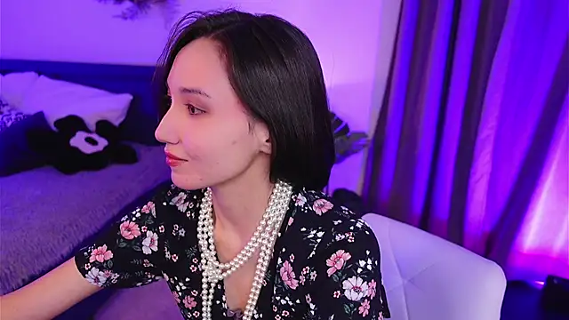 Snapshot of GentleMusee chatting on 12/03/25, 10:19 GentleMusee online show from 12/03/25, 10:19