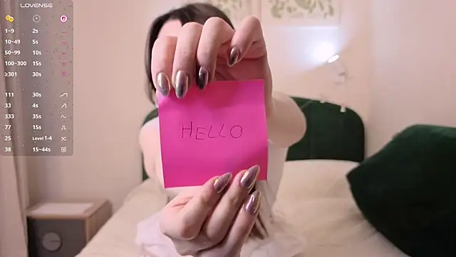 Snapshot of SylviaHamilton chatting on 04/02/26, 02:47 SylviaHamilton online show from 04/02/26, 02:47