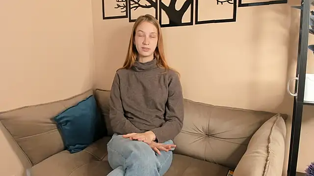 IveyColley online show from 10/08/25, 09:07