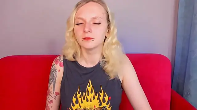 LikiLips online show from 10/09/25, 01:25