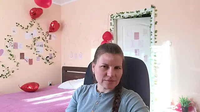 Snapshot of Mirabelle_Velvet chatting on 03/09/26, 04:49 Mirabelle Velvet online show from 03/09/26, 04:49