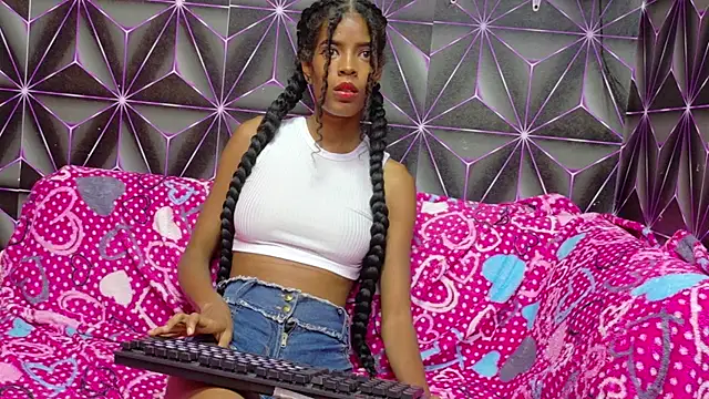 thianahorny online show from 10/07/25, 10:29