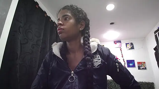 thianahorny online show from 04/14/26, 12:33