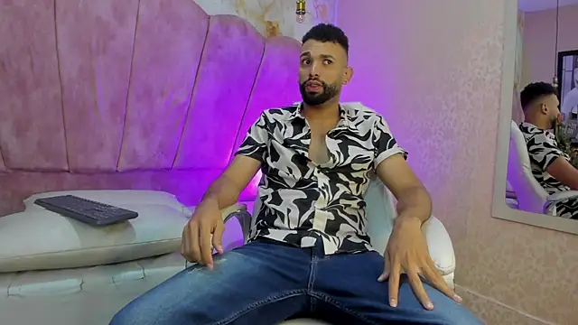 onlymen2025 online show from 10/09/25, 11:41