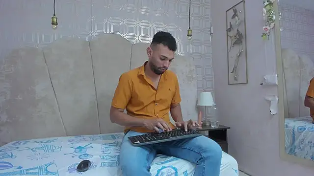 onlymen2025 online show from 10/20/25, 08:53