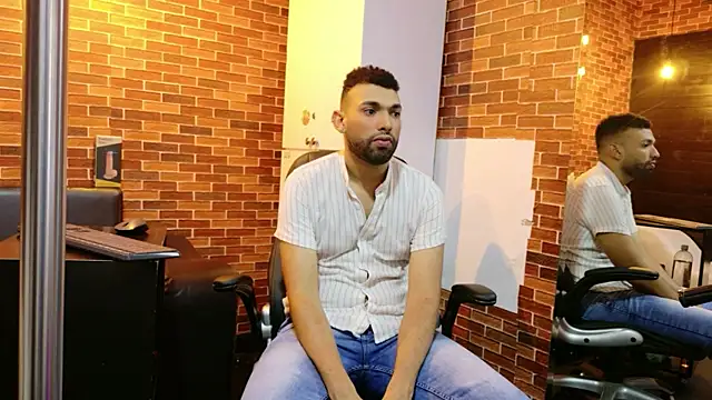 onlymen2025 online show from 10/21/25, 07:58