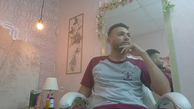 onlymen2025 online show from 10/23/25, 04:06