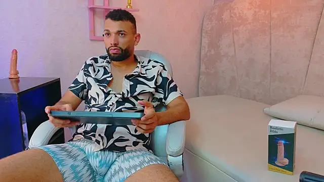 onlymen2025 online show from 11/07/25, 07:47