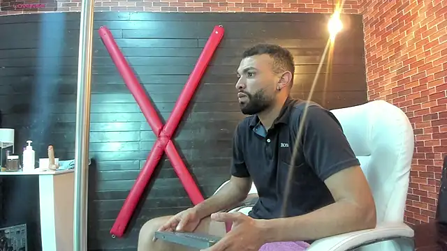 onlymen2025 online show from 11/10/25, 07:57