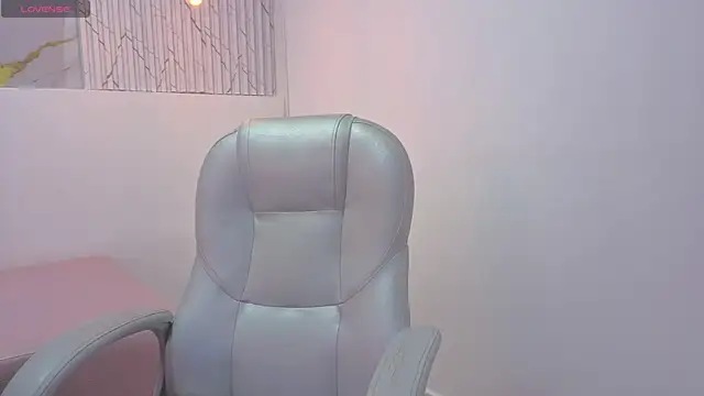 onlymen2025 online show from 11/22/25, 08:41