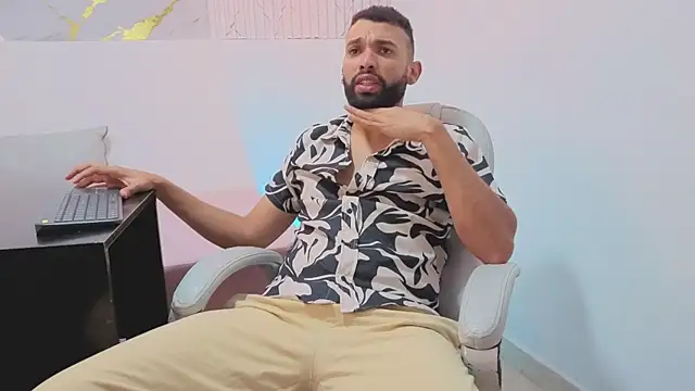 onlymen2025 online show from 12/03/25, 10:41