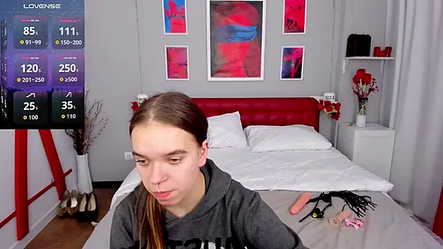 KamilaPeach online show from 10/08/25, 10:46